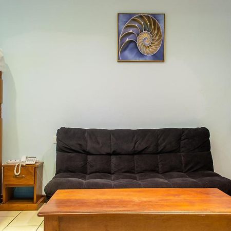 Cowrie Beach Haven Studio Apartment มอมบาซา ภายนอก รูปภาพ