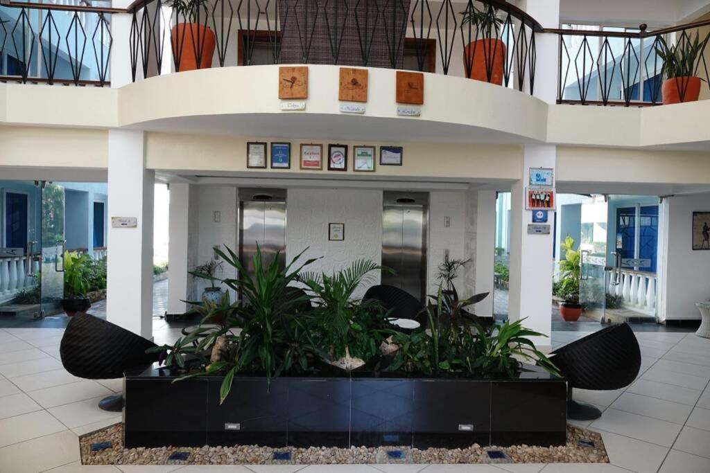 Cowrie Beach Haven Studio Apartment มอมบาซา ภายนอก รูปภาพ