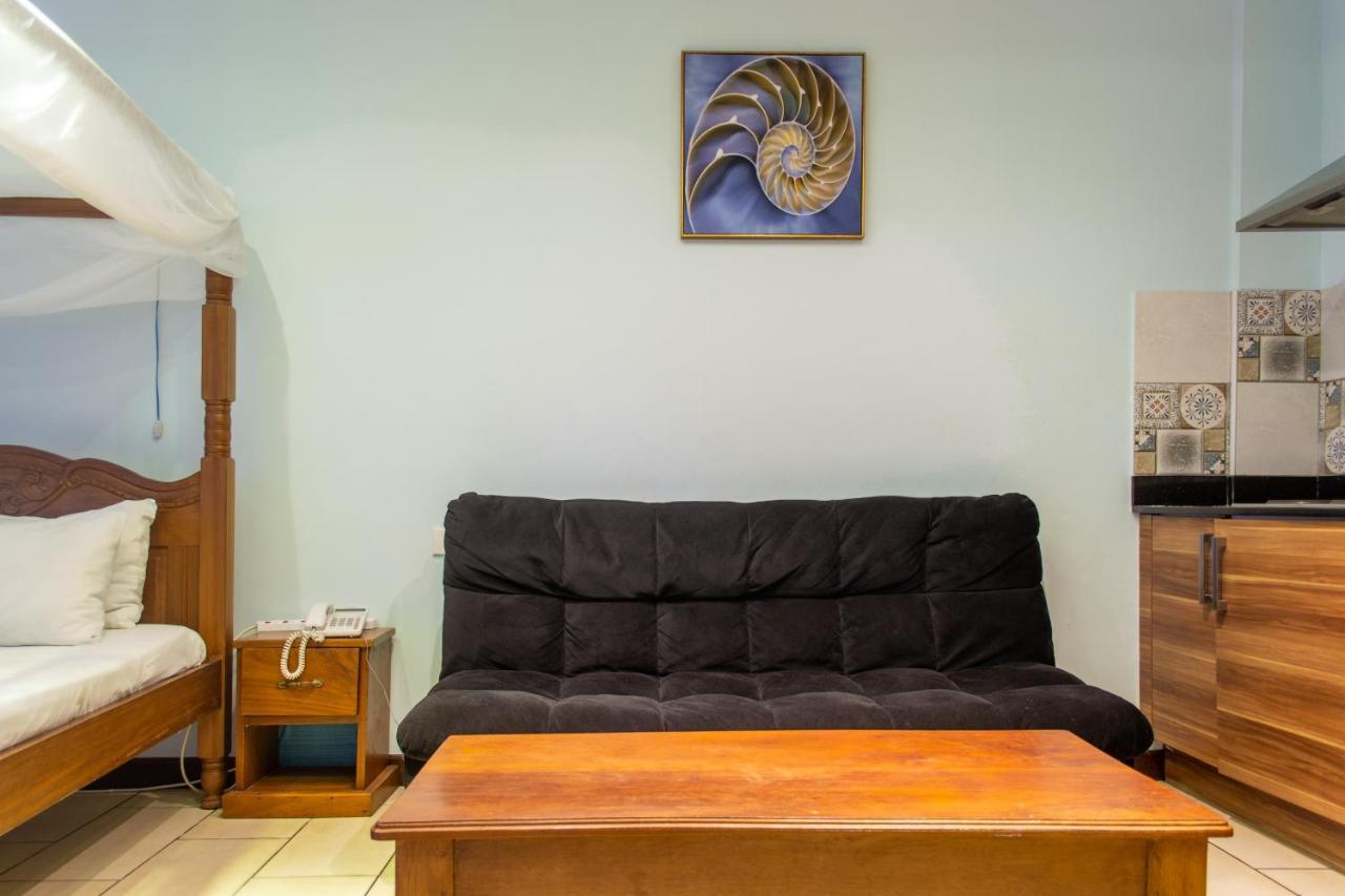 Cowrie Beach Haven Studio Apartment มอมบาซา ภายนอก รูปภาพ