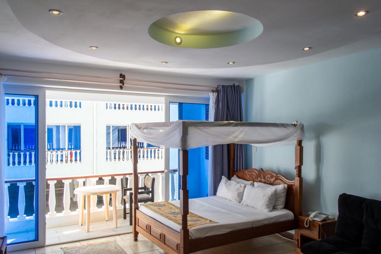 Cowrie Beach Haven Studio Apartment มอมบาซา ภายนอก รูปภาพ